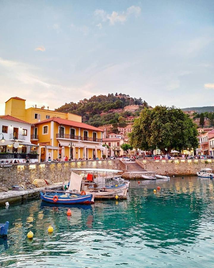 Nafpaktos Beach Luxury Suites Eksteriør bilde