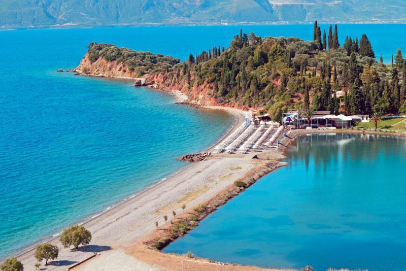 Nafpaktos Beach Luxury Suites Eksteriør bilde