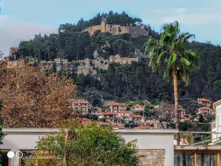Nafpaktos Beach Luxury Suites Eksteriør bilde